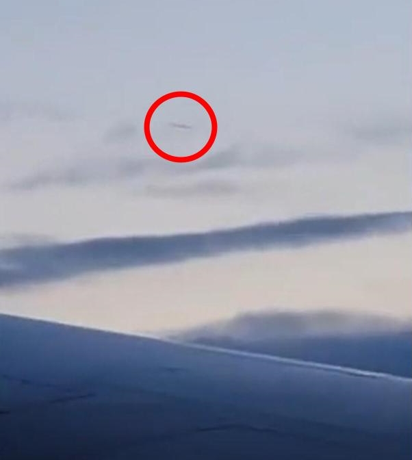 passenger-plane area 51 alien center